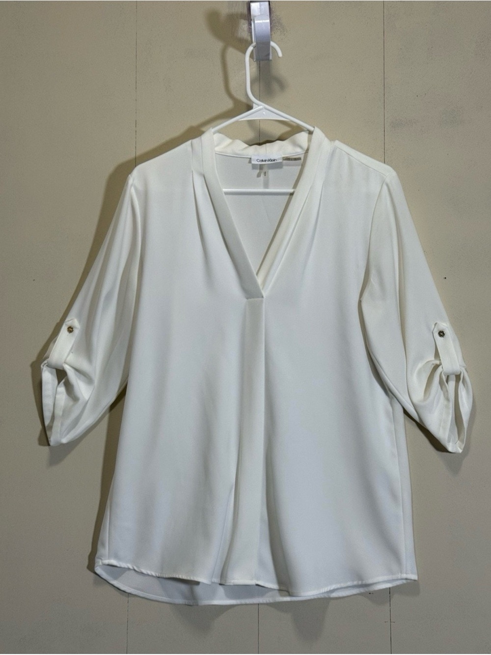 Calvin Klein Cream V-Neck Roll-Tab Sleeve Blouse
